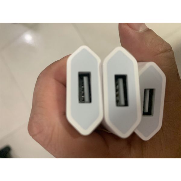 oem original a+++ quality 5v 1a 5w us/eu plug adaptor usb ac power charger wall adapter a1385 a1400 with retail box
oem original a+++ quality 5v 1a 5w us/eu plug adaptor usb ac power charger wall adapter a1385 a1400 with retail box