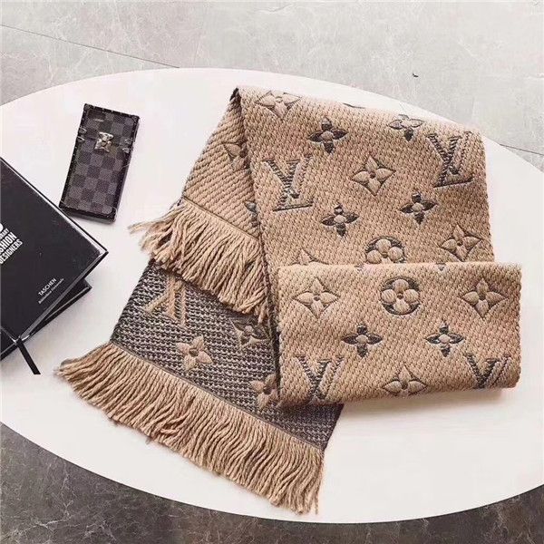 Classic men's and women's autumn and winter wool scarves with monogram-printed tassel design, multi-color elegant casual scarf
Classic men's and women's autumn and winter wool scarves with monogram-printed tassel design, multi-color elegant casual scarf