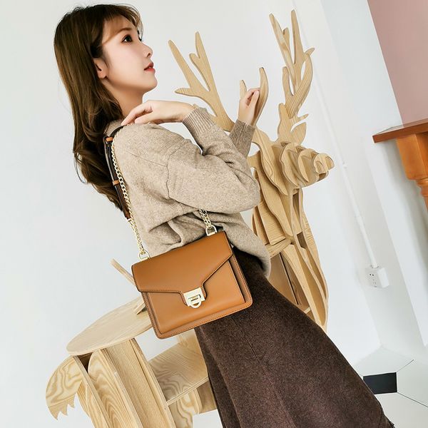 luxury bag 2020 season cowhide lock catch woman package joker single shoulder three grid multipurpose chain small square package handbags
luxury bag 2020 season cowhide lock catch woman package joker single shoulder three grid multipurpose chain small square package handbags