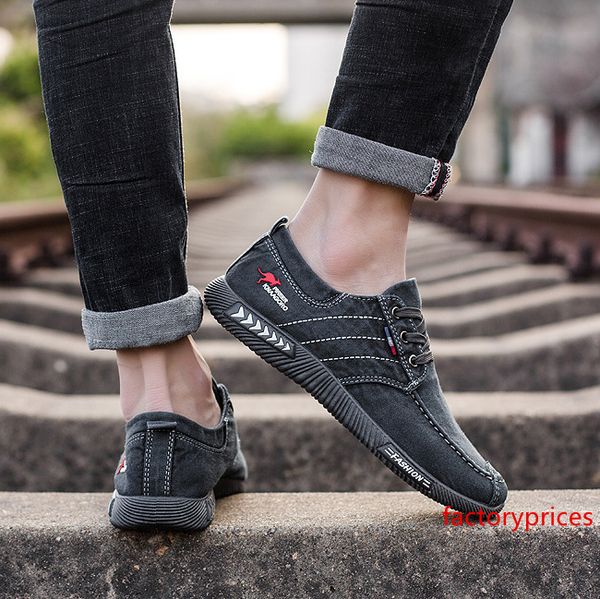 новый сезон повседневная обувь платформы способа canvas sneaker комбинированные ботинки женщин людей способа вскользь ботинки размер высоког
новый сезон повседневная обувь платформы способа canvas sneaker комбинированные ботинки женщин людей способа вскользь ботинки размер высоког