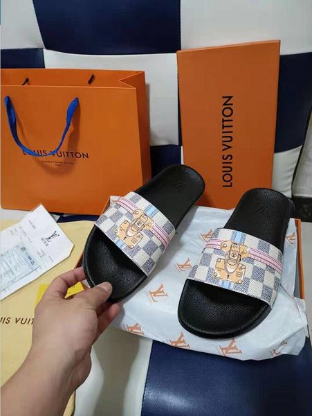 С коробкой! Женские тапочки Сандалии на плоской подошве и на каблуках Брендовые т
С коробкой! Женские тапочки Сандалии на плоской подошве и на каблуках Брендовые т