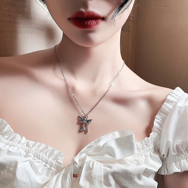 japan and south korea style women harajuku vintage silver angel wings man christian cross cross pendant long necklace jewellery
japan and south korea style women harajuku vintage silver angel wings man christian cross cross pendant long necklace jewellery