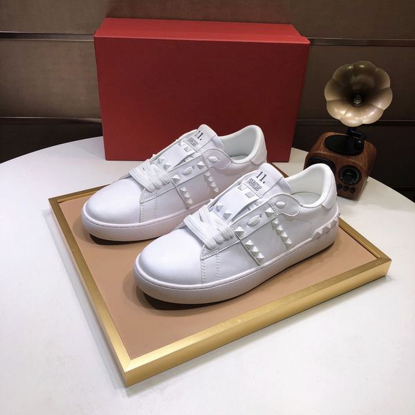 wholesale famous italy brand mens and womens sneakers sneakers genuine leather fashion casual shoes valen-- all white eur 35-44, Black
wholesale famous italy brand mens and womens sneakers sneakers genuine leather fashion casual shoes valen-- all white eur 35-44, Black