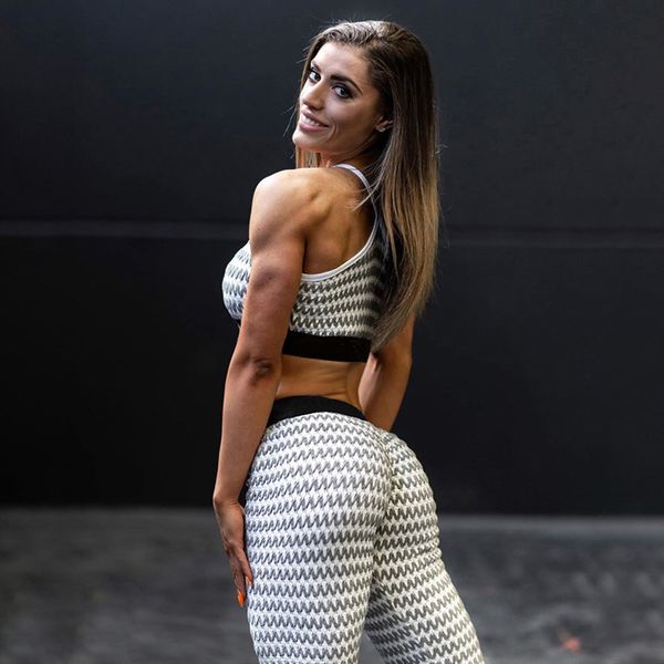 2020 new 3d wave print female sports yoga suit vest trousers sportswear push up yoga set women gym fitness 2pcs set bra+pants
2020 new 3d wave print female sports yoga suit vest trousers sportswear push up yoga set women gym fitness 2pcs set bra+pants