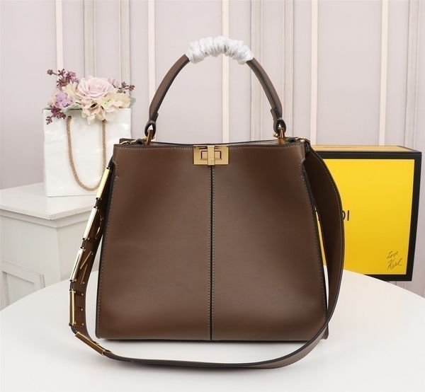 женская дизайнерская сумка через плечо. подкладка. двойная буква f из жаккарда. простая женская сумка через плечо. размер 30 * 25 * 13, Black
женская дизайнерская сумка через плечо. подкладка. двойная буква f из жаккарда. простая женская сумка через плечо. размер 30 * 25 * 13, Black