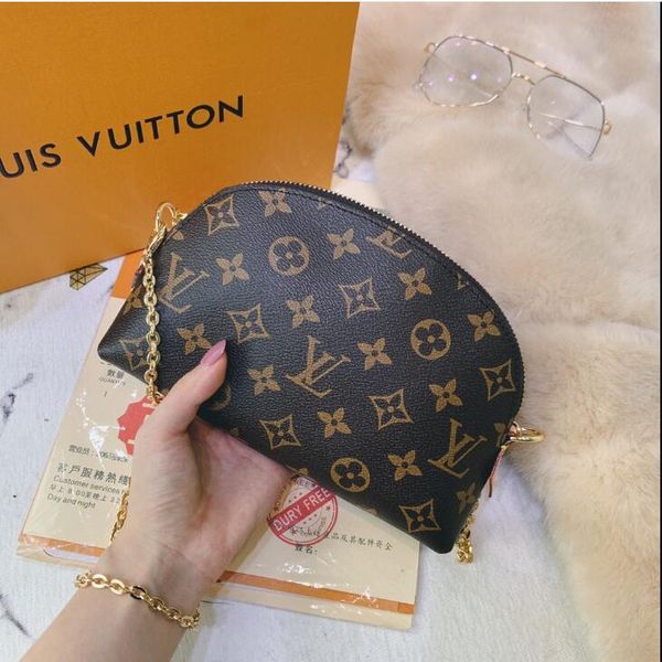 women shoulder bag gold and silver chain bag crossbody pure color handbag crossbody messenger tote bag purse wallet
women shoulder bag gold and silver chain bag crossbody pure color handbag crossbody messenger tote bag purse wallet