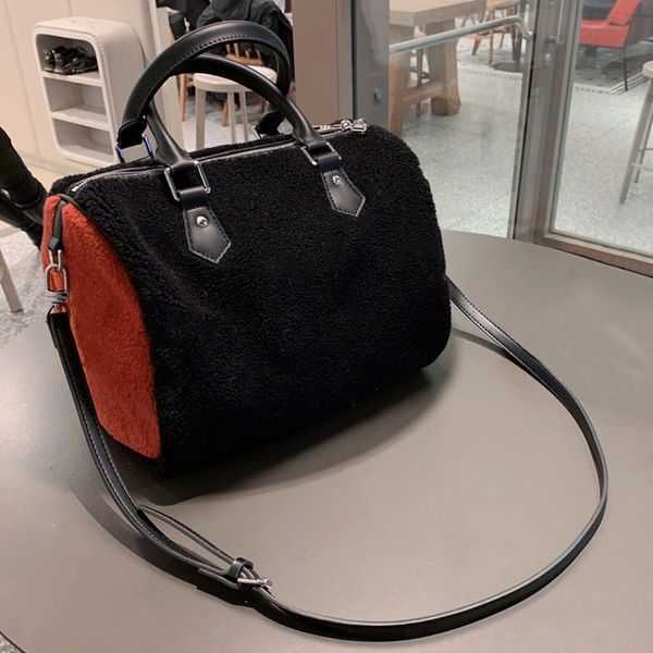winter new wool fabric classic print flower handbags purses women 30cm pillow pack travelling bag single shoulder crossbody bag
winter new wool fabric classic print flower handbags purses women 30cm pillow pack travelling bag single shoulder crossbody bag