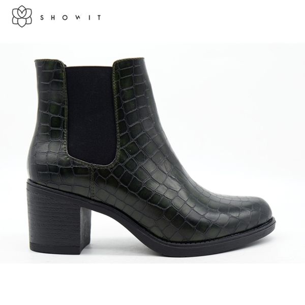retro simple elastic band crocodile pattern black imitation leather round head high heel ankle boots
retro simple elastic band crocodile pattern black imitation leather round head high heel ankle boots