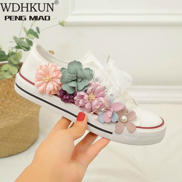 women sneakers summer canvas shoes white ribbon strap sew colorful flowers pearl diamond ribbon thick-soled flat stud e146, Black
women sneakers summer canvas shoes white ribbon strap sew colorful flowers pearl diamond ribbon thick-soled flat stud e146, Black