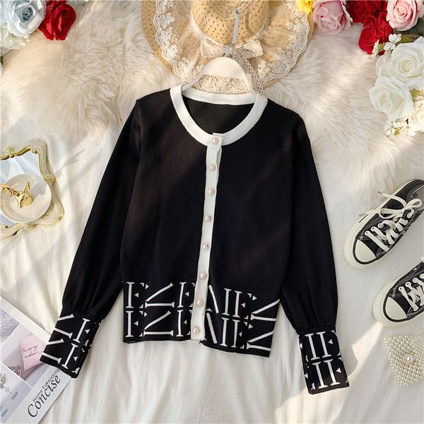 spring and autumn women's clothes new color-matching long-sleeved knitted single-breasted cardigan, White
spring and autumn women's clothes new color-matching long-sleeved knitted single-breasted cardigan, White