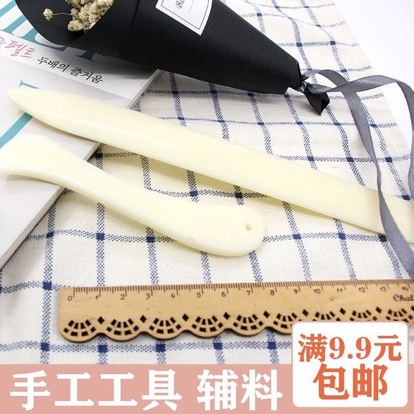 miss wu real shop mother and son scrape glue on glue manual diy material science parts tool uniformity apply rubber scraping, Black
miss wu real shop mother and son scrape glue on glue manual diy material science parts tool uniformity apply rubber scraping, Black