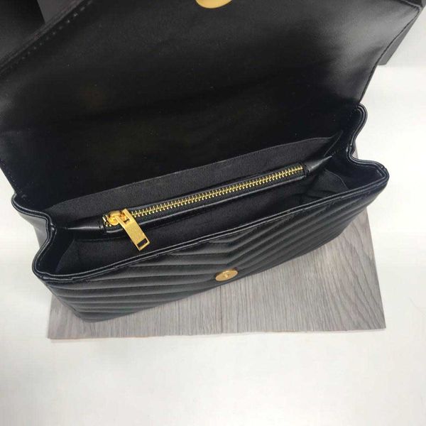 fashion luxury designer women handbag purse chian strap v genuine leather cross body bag black flap bag clutch tote bags 24cm
fashion luxury designer women handbag purse chian strap v genuine leather cross body bag black flap bag clutch tote bags 24cm