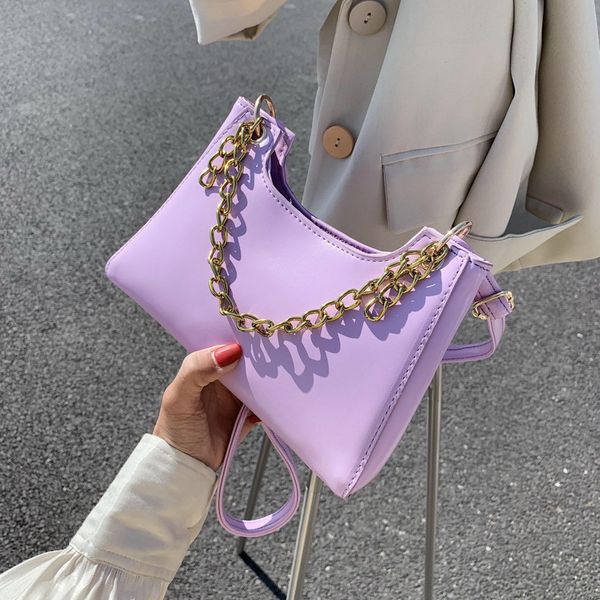 2020 new temperament iron chain handbag wild shoulder bag small bag shopping small square female style crossbody
2020 new temperament iron chain handbag wild shoulder bag small bag shopping small square female style crossbody