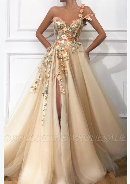 2020 new dark prom dresses tulle deep v-neck sequins sweet 16 dress sweep train custom party prom evening gowns, Black
2020 new dark prom dresses tulle deep v-neck sequins sweet 16 dress sweep train custom party prom evening gowns, Black