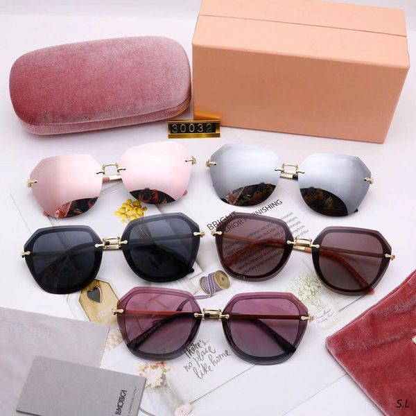 luxury-designer black grey lenes stones sunglasses sonnenbrille women fashion sunglasses gafa de sol out glasses new with box, White;black
luxury-designer black grey lenes stones sunglasses sonnenbrille women fashion sunglasses gafa de sol out glasses new with box, White;black