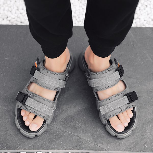 2019 summer casual men's sandals breathable koreantoe beach men's sandals size 39-44, Black
2019 summer casual men's sandals breathable koreantoe beach men's sandals size 39-44, Black