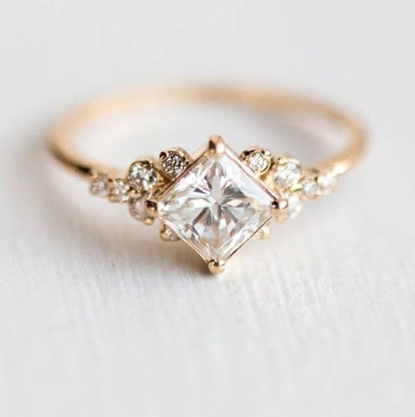 fashionable and exquisite diamond stones zircon jewelry women's ring wholesale, Silver
fashionable and exquisite diamond stones zircon jewelry women's ring wholesale, Silver