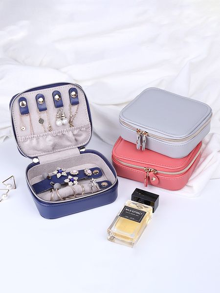 european princes mini jewelry box travel makeup jewel organizer case women soft pu leather zipper ring box wedding ladies gift, Pink;blue
european princes mini jewelry box travel makeup jewel organizer case women soft pu leather zipper ring box wedding ladies gift, Pink;blue
