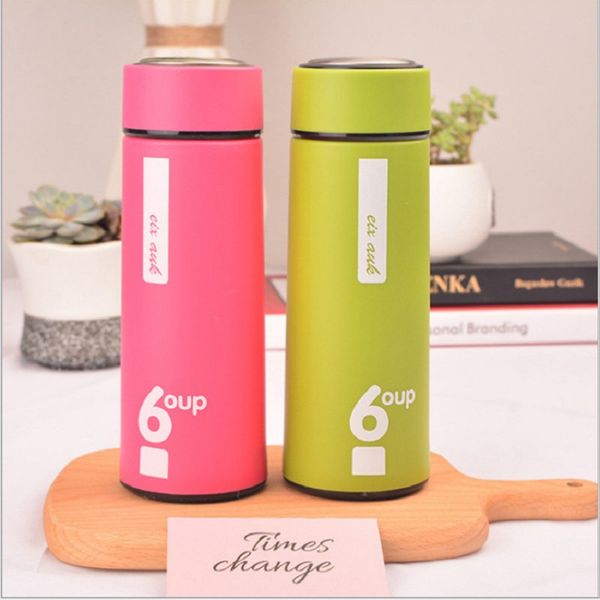 new 6-degree watter bottles custom logo double-layer inside glass outer plastic shell anti-scalding portable drinking bottle color box r632 
new 6-degree watter bottles custom logo double-layer inside glass outer plastic shell anti-scalding portable drinking bottle color box r632