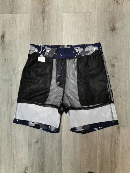 2020 new fashion mens shorts casual solid color board shorts men summer northern new style high-quality men swim shorts, White;black 
2020 new fashion mens shorts casual solid color board shorts men summer northern new style high-quality men swim shorts, White;black