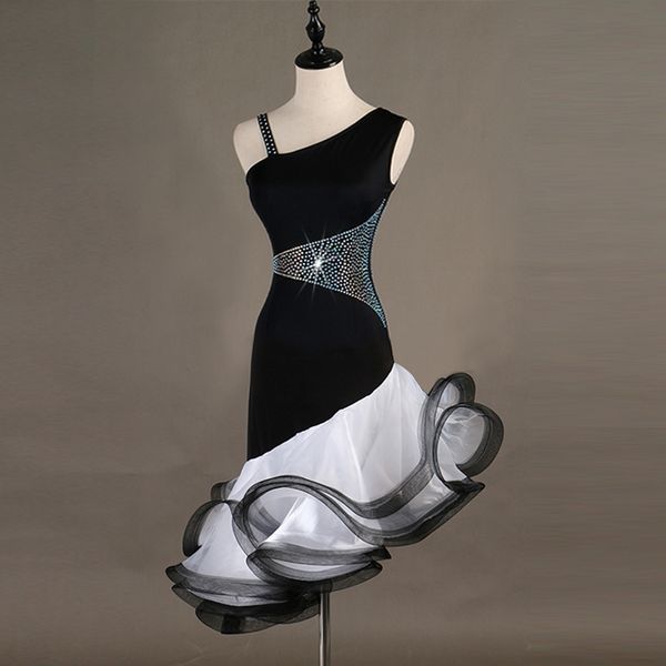 rhinestones latin dancing dress women high qaulity custom made tango rumba samba cha-cha competition latin dance dresses girls, Black;red
rhinestones latin dancing dress women high qaulity custom made tango rumba samba cha-cha competition latin dance dresses girls, Black;red