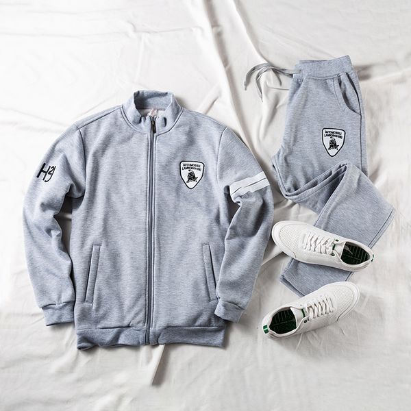 2019 spring new men's casual baseball uniform suit man's stand collar two-piece suit plus size 5xl jackets and pants, Gray
2019 spring new men's casual baseball uniform suit man's stand collar two-piece suit plus size 5xl jackets and pants, Gray