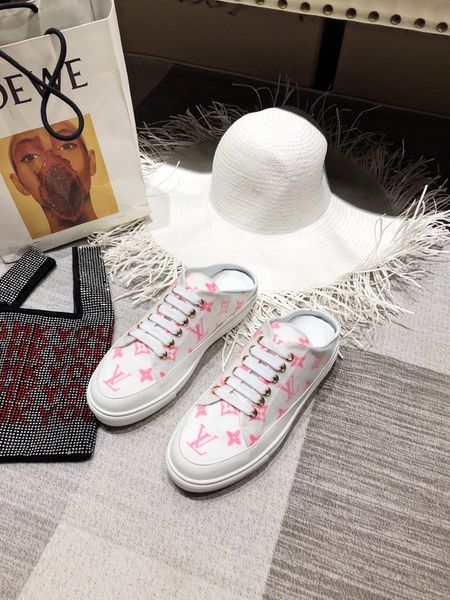 new style high-end luxury women's retro casual shoes party slippers platform triple women's shoes australia fashion design brand j, Black
new style high-end luxury women's retro casual shoes party slippers platform triple women's shoes australia fashion design brand j, Black