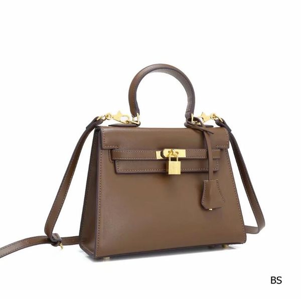 2020 новый роскошный высокое качество мода любовь сердца v wave pattern сумка дизайнер сумки на ремне сумки цепи crossbody кошелек lady-04
2020 новый роскошный высокое качество мода любовь сердца v wave pattern сумка дизайнер сумки на ремне сумки цепи crossbody кошелек lady-04