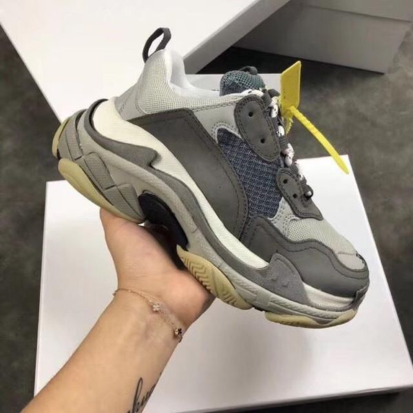 light grey luxury triple s designer low make sneaker combination soles boots mens womens shoes sports casual shoe chaussures l29, Black
light grey luxury triple s designer low make sneaker combination soles boots mens womens shoes sports casual shoe chaussures l29, Black