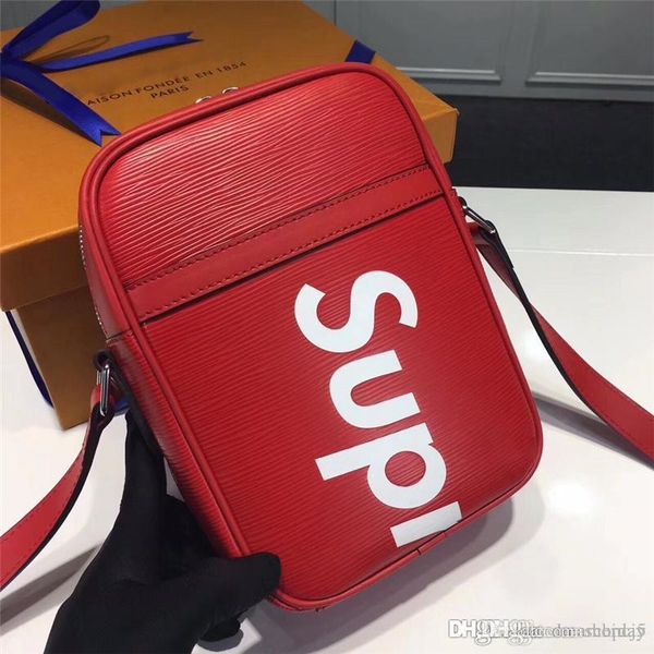 fashion travelling bag reticule backpack handbag outdoor sport bags men women original material with box black red versionauthentic sho
fashion travelling bag reticule backpack handbag outdoor sport bags men women original material with box black red versionauthentic sho
