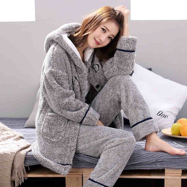 coral velvet pajamas for women winter thickening plus velvet warm sets cute students autumn flannel two-piece set homewear f1718, Black;red
coral velvet pajamas for women winter thickening plus velvet warm sets cute students autumn flannel two-piece set homewear f1718, Black;red