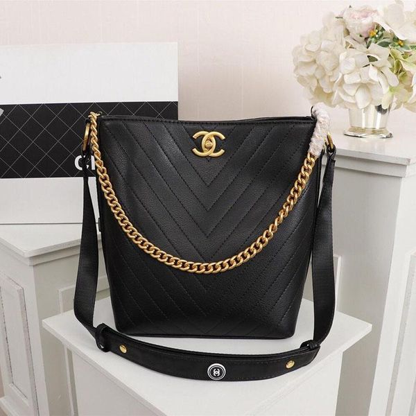 Women 039 one houlder bag handbag leather production large capacity de ign bag fa hionable and generou de ign bag model 21327
Women 039 one houlder bag handbag leather production large capacity de ign bag fa hionable and generou de ign bag model 21327