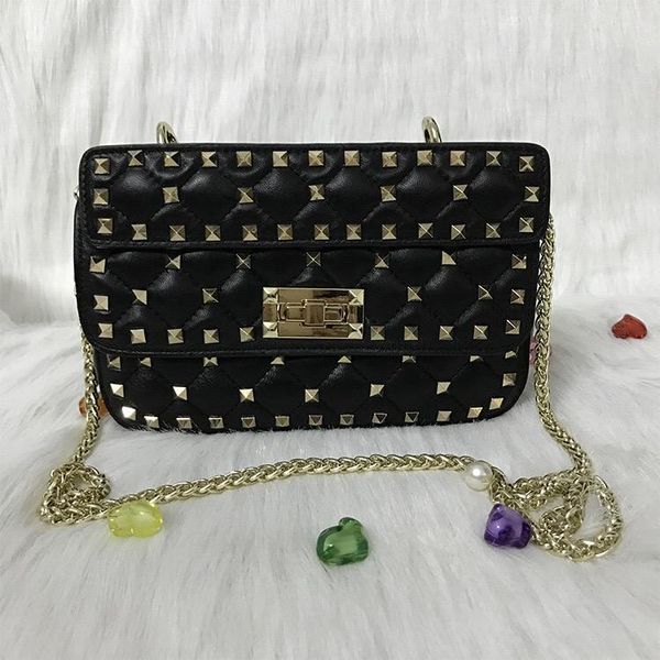 fashion designer handbag black rivet shoulder handbag sheepskin shoulder bag/fashion ladies shoulder bag/wholesale
fashion designer handbag black rivet shoulder handbag sheepskin shoulder bag/fashion ladies shoulder bag/wholesale