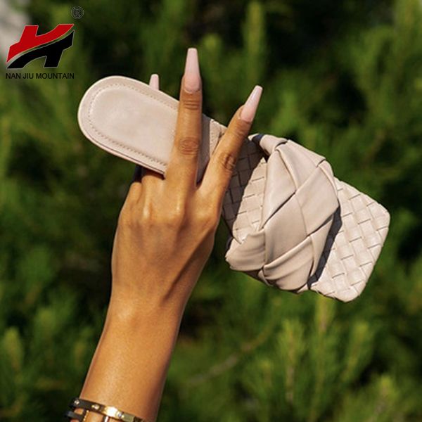 nan jiu mountain 2020 woman's summer flat slippers open toe fashion sandals outdoor shoes beach weaving style plus size 41, Black
nan jiu mountain 2020 woman's summer flat slippers open toe fashion sandals outdoor shoes beach weaving style plus size 41, Black