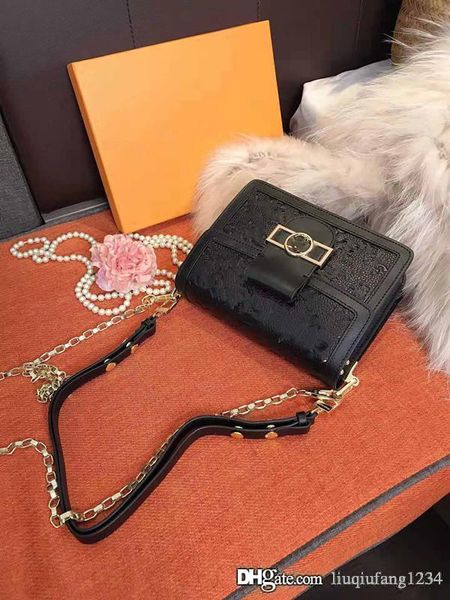 single shoulder bucket bags woman bag genuine leather handbag the new 2019 fashion joker inclined portable messenge package
single shoulder bucket bags woman bag genuine leather handbag the new 2019 fashion joker inclined portable messenge package