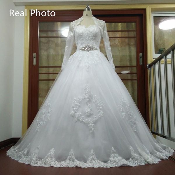 vintage sweetheart lace tulle ball gown wedding dress with handmade appliques 2021 lace up wedding gowns with wrap, White
vintage sweetheart lace tulle ball gown wedding dress with handmade appliques 2021 lace up wedding gowns with wrap, White