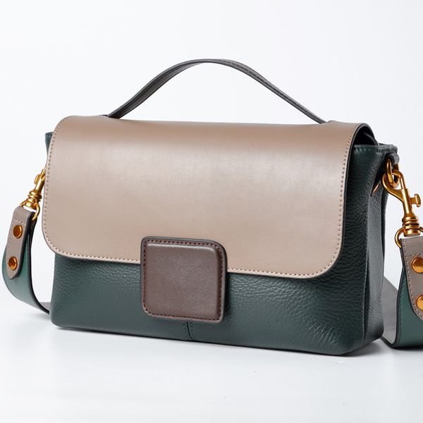 2019 new female bag fashion wild first layer of leather hand shoulder messenger casual leather handbag
2019 new female bag fashion wild first layer of leather hand shoulder messenger casual leather handbag