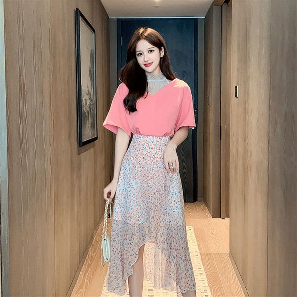 2020 short-sleeved t-shirt + floral skirt two-piece suit dress 2020 women's short-sleeved t-shirt + floral skirt two-piece, White
2020 short-sleeved t-shirt + floral skirt two-piece suit dress 2020 women's short-sleeved t-shirt + floral skirt two-piece, White