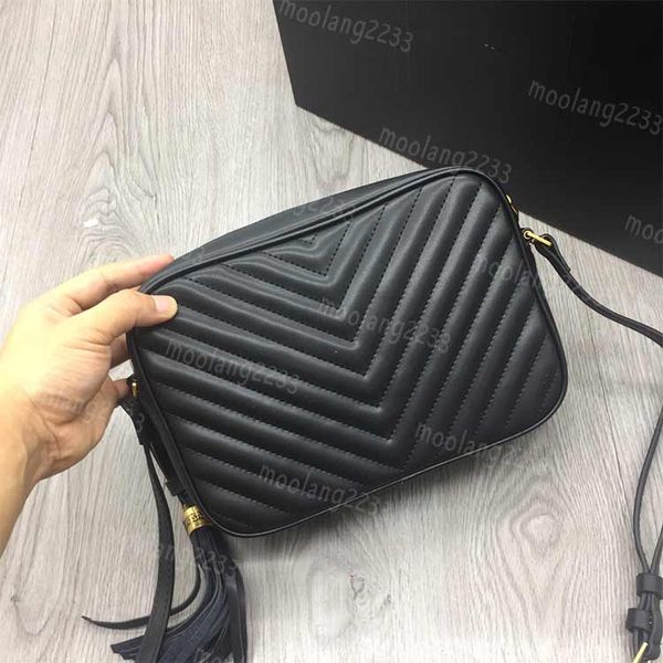 wholesale designer handbags v zig zag shoulder bag lou camping bag in leather quilted messenger bag women purses m57700-1
wholesale designer handbags v zig zag shoulder bag lou camping bag in leather quilted messenger bag women purses m57700-1