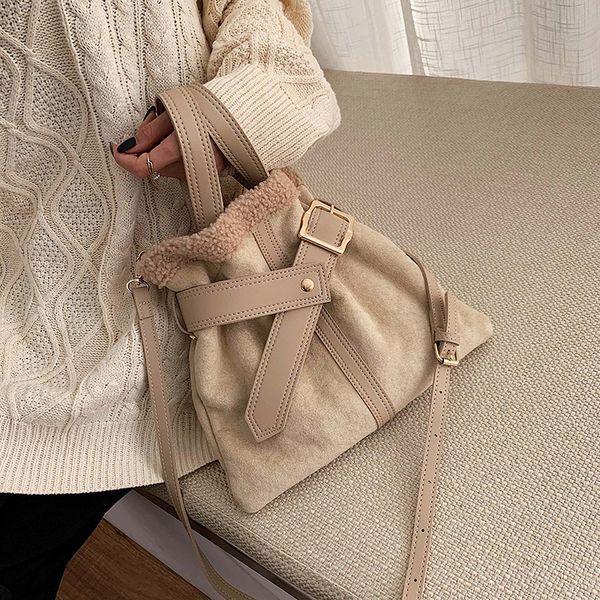 new winter women tote faux fur women handbags plush bucket bags crossbody bag for ladies funny solid shoulder bag
new winter women tote faux fur women handbags plush bucket bags crossbody bag for ladies funny solid shoulder bag