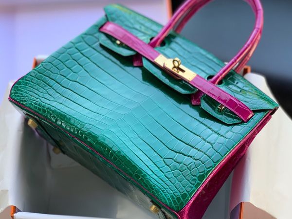 wholesale 2020 latest fashion wax thread original handmade design crocodile skin purse,30cm fast delivery by dhl
wholesale 2020 latest fashion wax thread original handmade design crocodile skin purse,30cm fast delivery by dhl