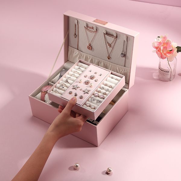 guanya 2020 fashion design large leather jewelry box jewelry display case 2 layers makeup organizer ring necklace storage box, Pink;blue
guanya 2020 fashion design large leather jewelry box jewelry display case 2 layers makeup organizer ring necklace storage box, Pink;blue