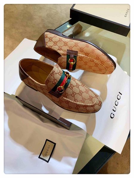 2020 new trend fashion waterfront open toe sandals brand high-end shoes men's slippers copy3312
2020 new trend fashion waterfront open toe sandals brand high-end shoes men's slippers copy3312