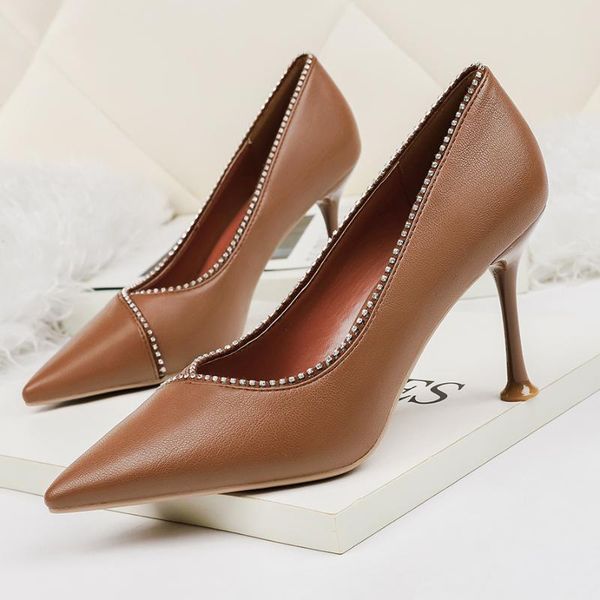 8.5cm pumps 2020 korean fashion pointed high-heeled high heel rhinestone women's single shoes professional women's shoes, Black
8.5cm pumps 2020 korean fashion pointed high-heeled high heel rhinestone women's single shoes professional women's shoes, Black