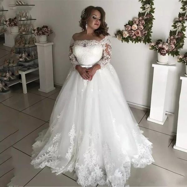 2020 latest super plus size wedding dresses modest boat neck long sleeves full a line white lace tulle large size bridal gowns
2020 latest super plus size wedding dresses modest boat neck long sleeves full a line white lace tulle large size bridal gowns