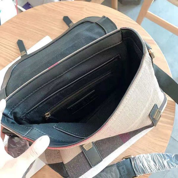 packaged new canvas messenger bag flip one inclined shoulder bags handbag male and female both men and women purses package
packaged new canvas messenger bag flip one inclined shoulder bags handbag male and female both men and women purses package
