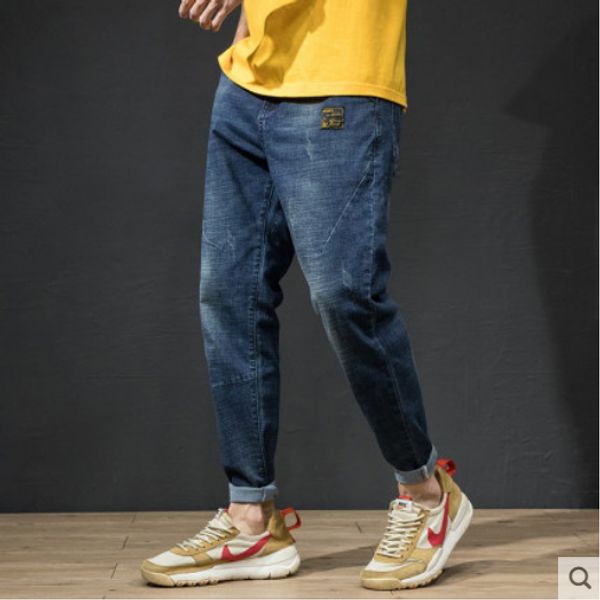 the blue popular logo straight jeans male easy japanese wind leisure trousers male young students stretch feet pants
the blue popular logo straight jeans male easy japanese wind leisure trousers male young students stretch feet pants