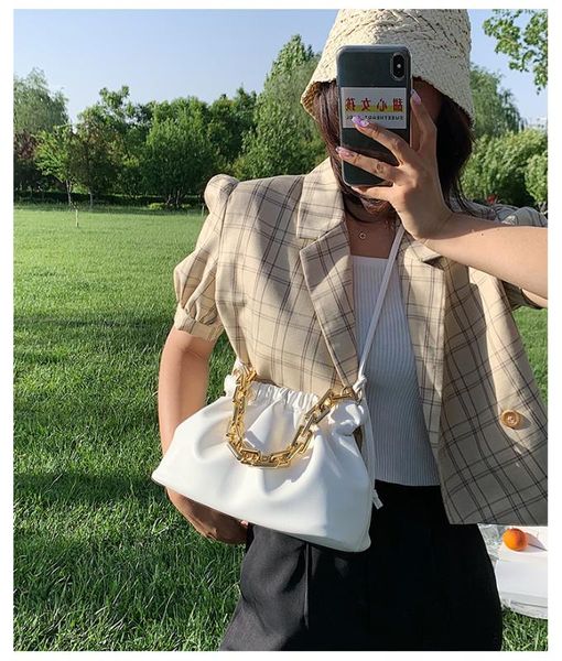 early autumn in summer minimalist new 2020 solid color fashion chain bag shoulder messenger bag
early autumn in summer minimalist new 2020 solid color fashion chain bag shoulder messenger bag