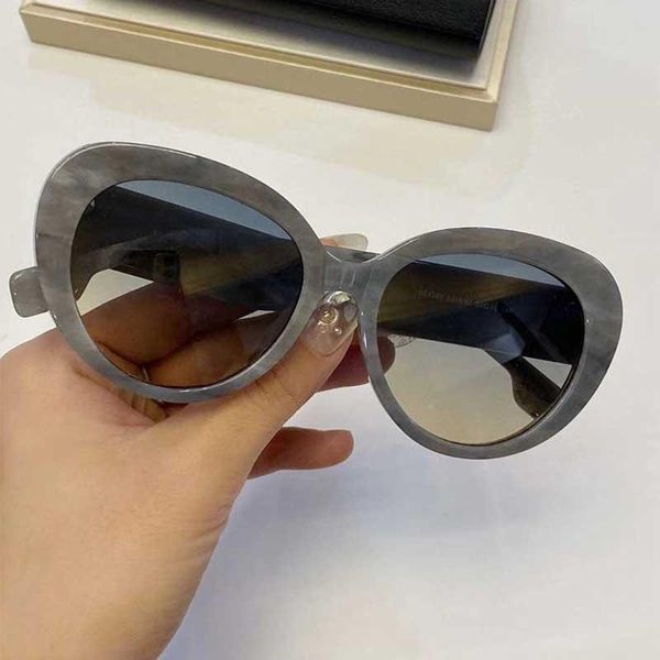 brand designer sunglasses classic square plate shiny gold style laser logo 4298 uv400 protect eyes, White;black
brand designer sunglasses classic square plate shiny gold style laser logo 4298 uv400 protect eyes, White;black