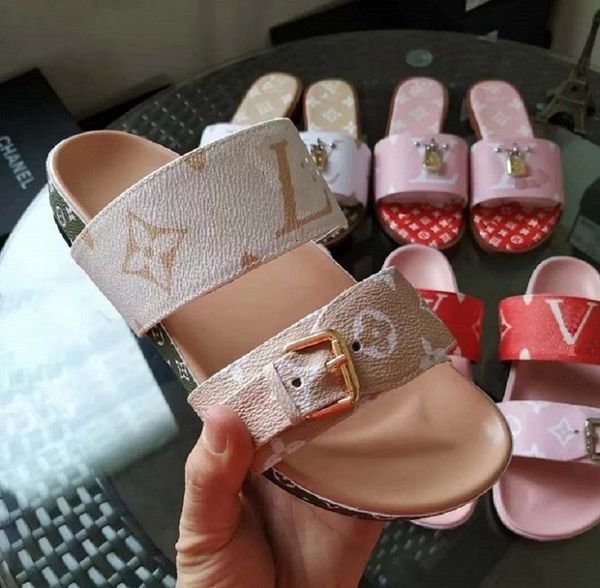 fashion brand women cow leather open toe casual slippers sandals womens summer sandals beach slide luxury slippers kids shoes shoes011 l02, Black;grey
fashion brand women cow leather open toe casual slippers sandals womens summer sandals beach slide luxury slippers kids shoes shoes011 l02, Black;grey